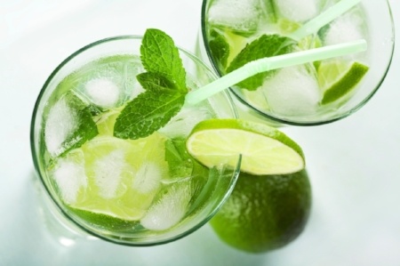 Skinny Celery Juice Mojito