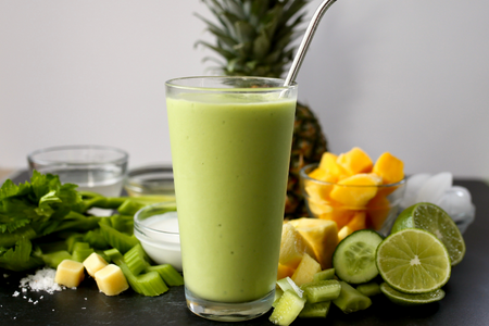 Dandy Celery and Aloe Tropical Smoothie (1)